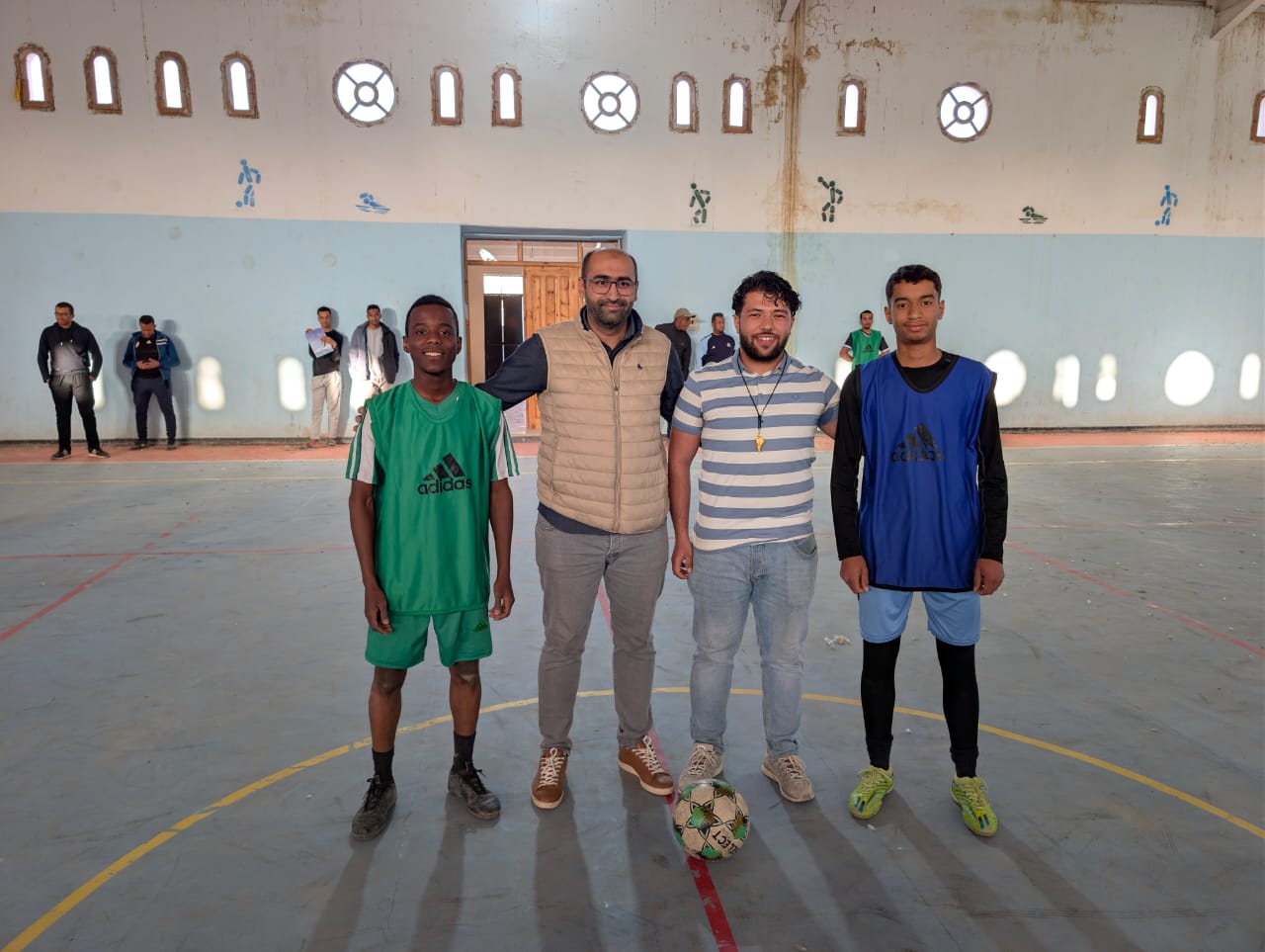 انطلاق الدورة الرياضية لكرة القدم داخل القاعة لفائدة طلبة المدرسة